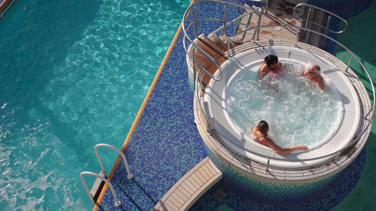 hot-tub-cruise-ship.jpg