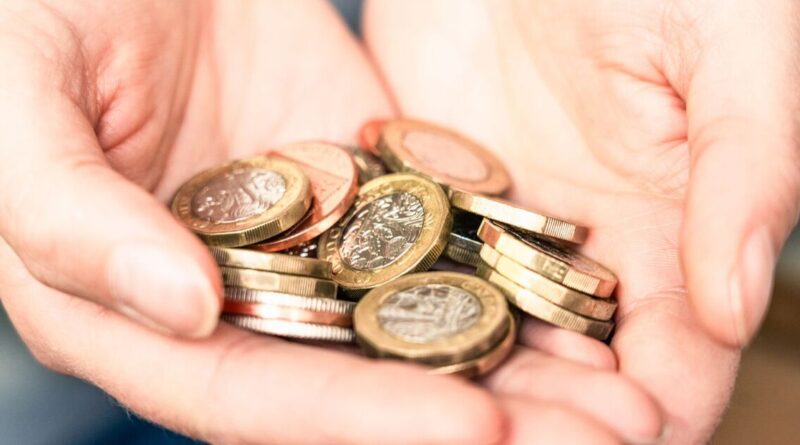 Three myths about Universal Credit that could be costing you money | Personal Fi