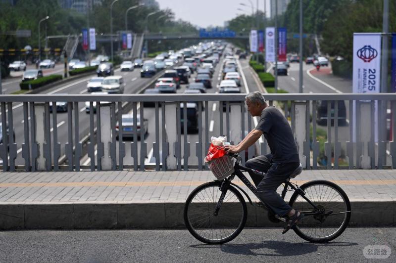 CHINA-LIFESTYLE-041106.jpg