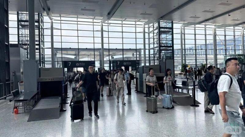 中国城市过度安检了吗.jpg
