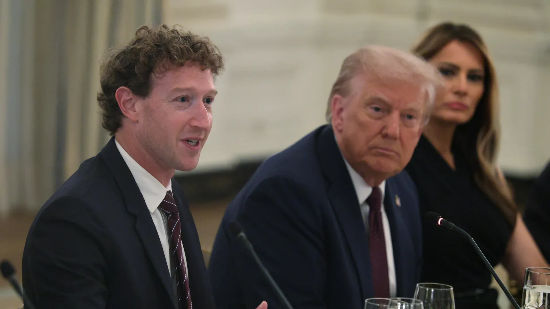 Zuckerberg Caught in Revealing Hot Mic Moment During White House Dinner.jpg