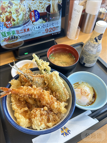 一人で日本で10日間何を食べましたか (9).png