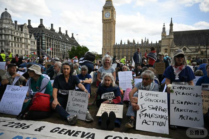 TOPSHOTS-TOPSHOT-BRITAIN-POLITICS-PROTEST-ISRAEL-PALESTINIAN-CONFLICT-160339_0.jpg