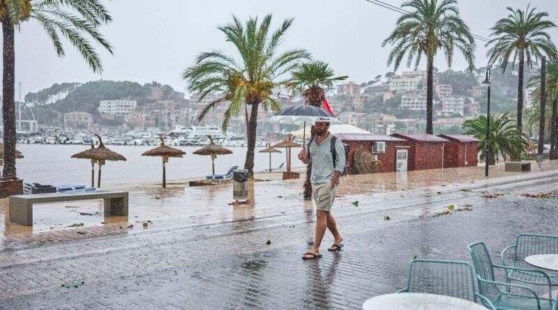 Tourist warning to Brits as Majorca issues severe orange weather alerts.jpg