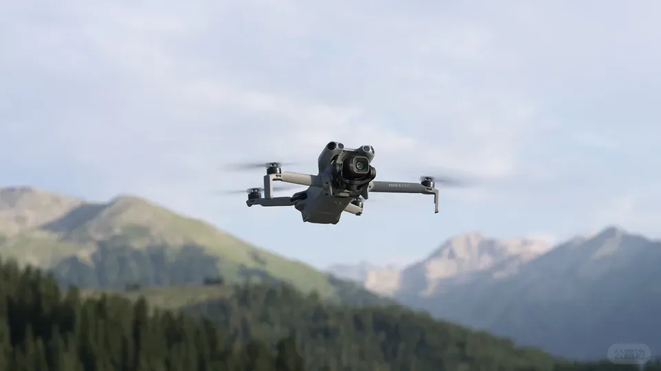 DJI Mini 5 Pro in flight.jpg