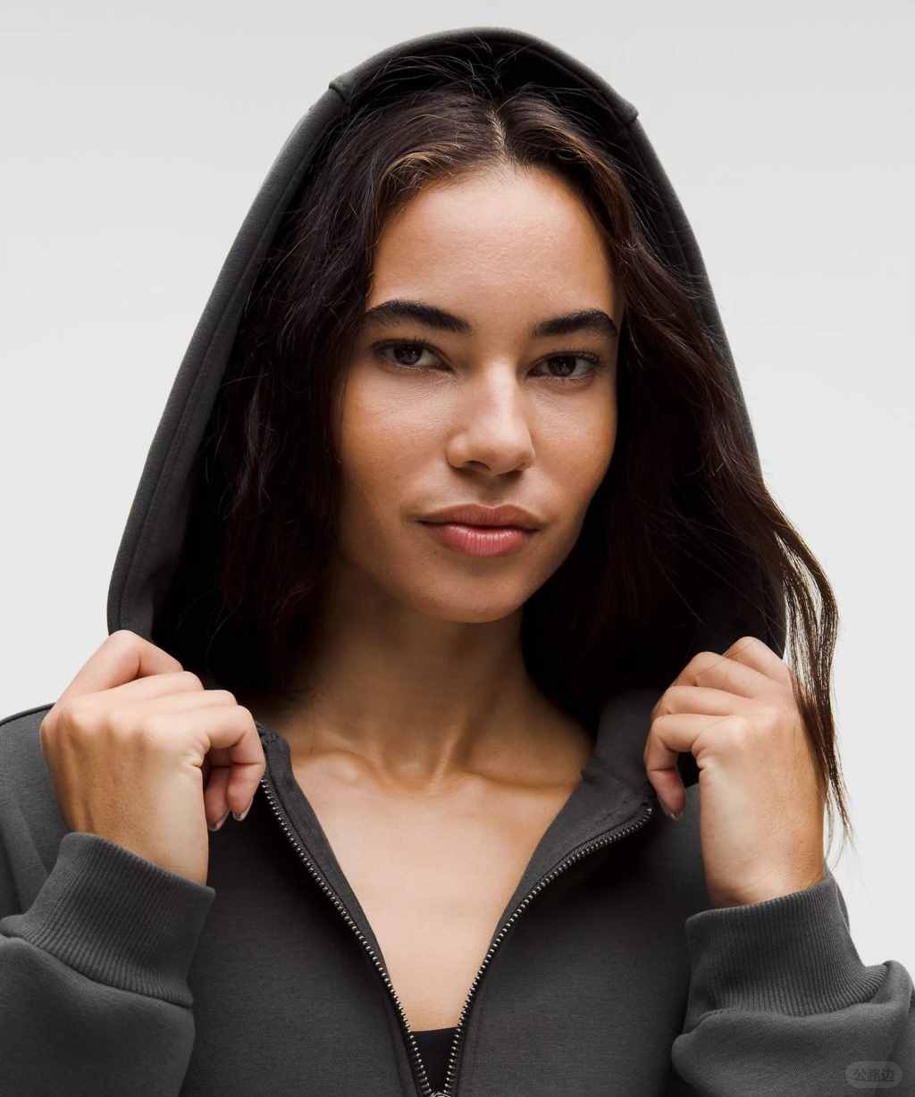 Women's Big Cozy Ultra-Oversized Full-Zip Hoodie (4).jpeg