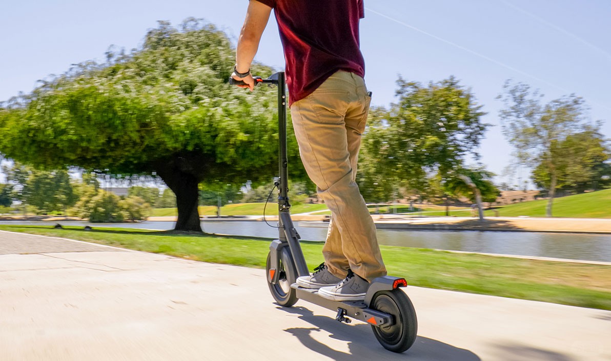Razor C25 Electric Scooter (2).jpg