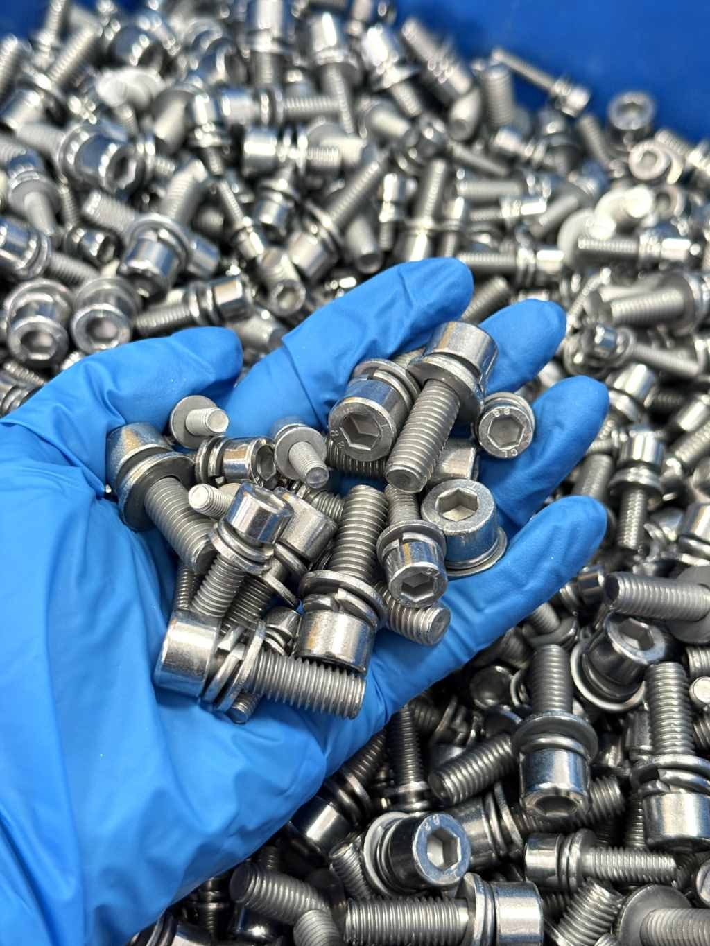 Screw source factory (1).jpg