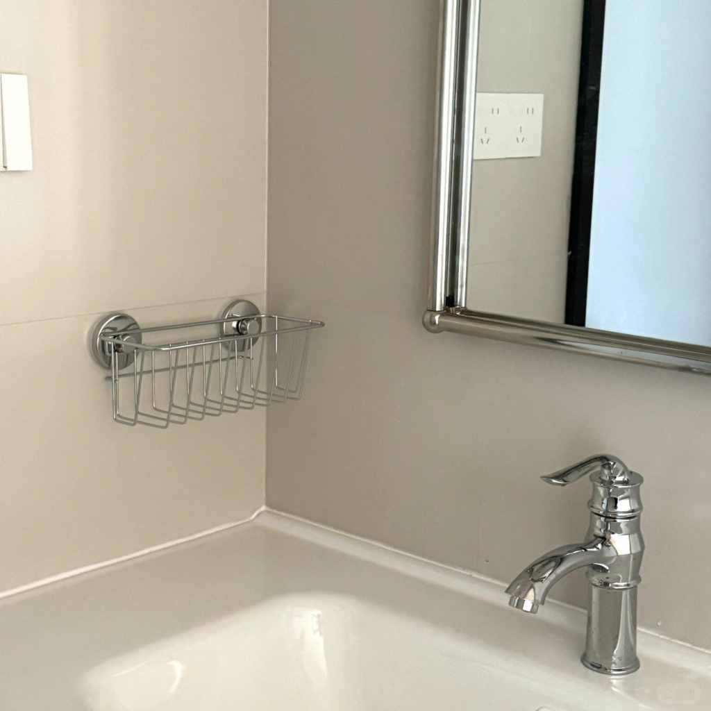 Bathroom hardware (13).jpg