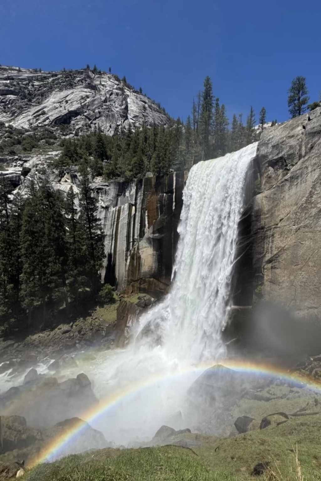 New Yosemite Guide, Learn How Californians Play Relaxation (14).jpg