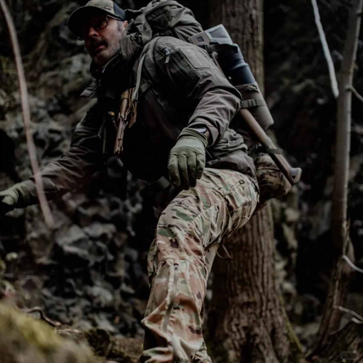 Tactical equipment is the evil path of outdoor enthusiasts (5).jpg