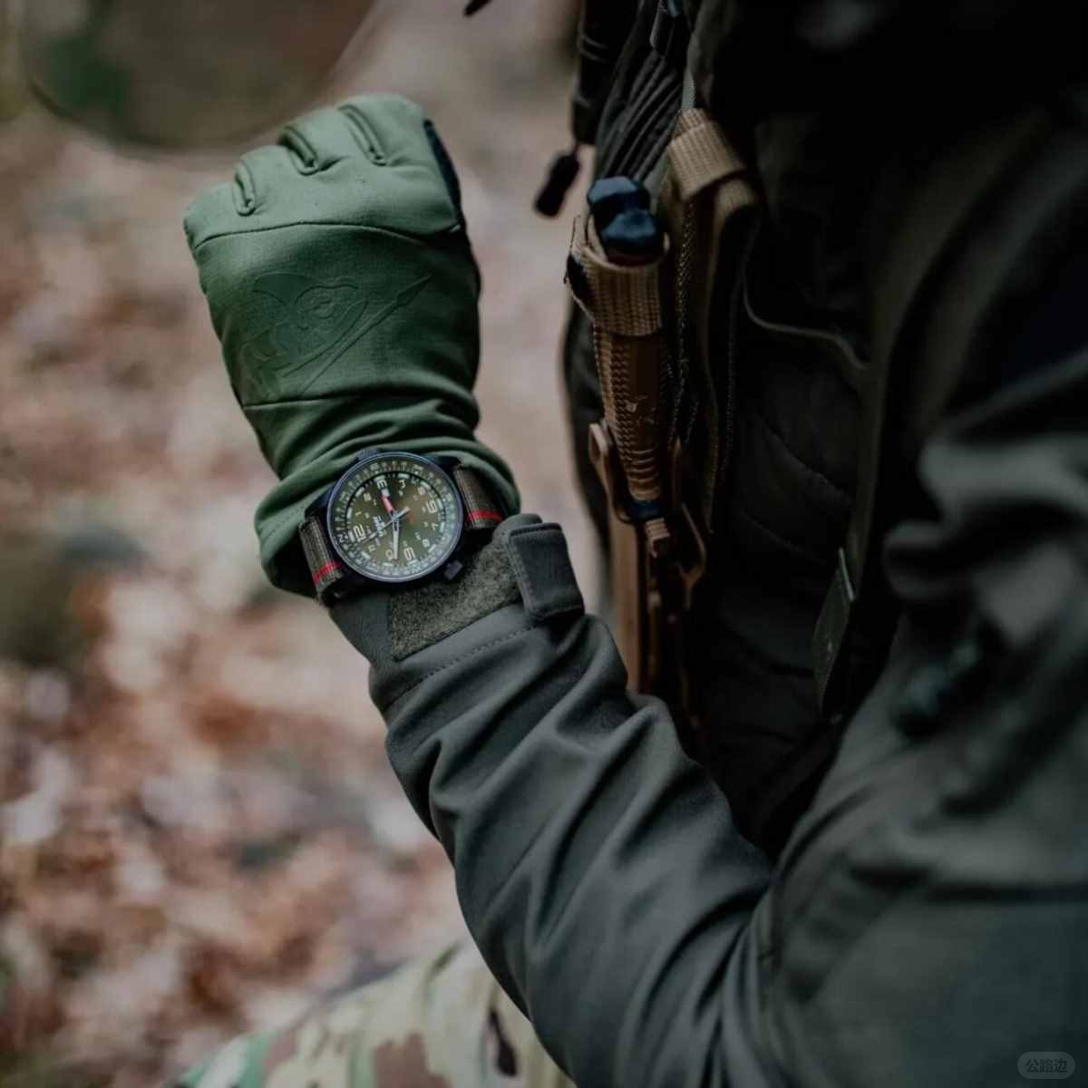 Tactical equipment is the evil path of outdoor enthusiasts (8).jpg