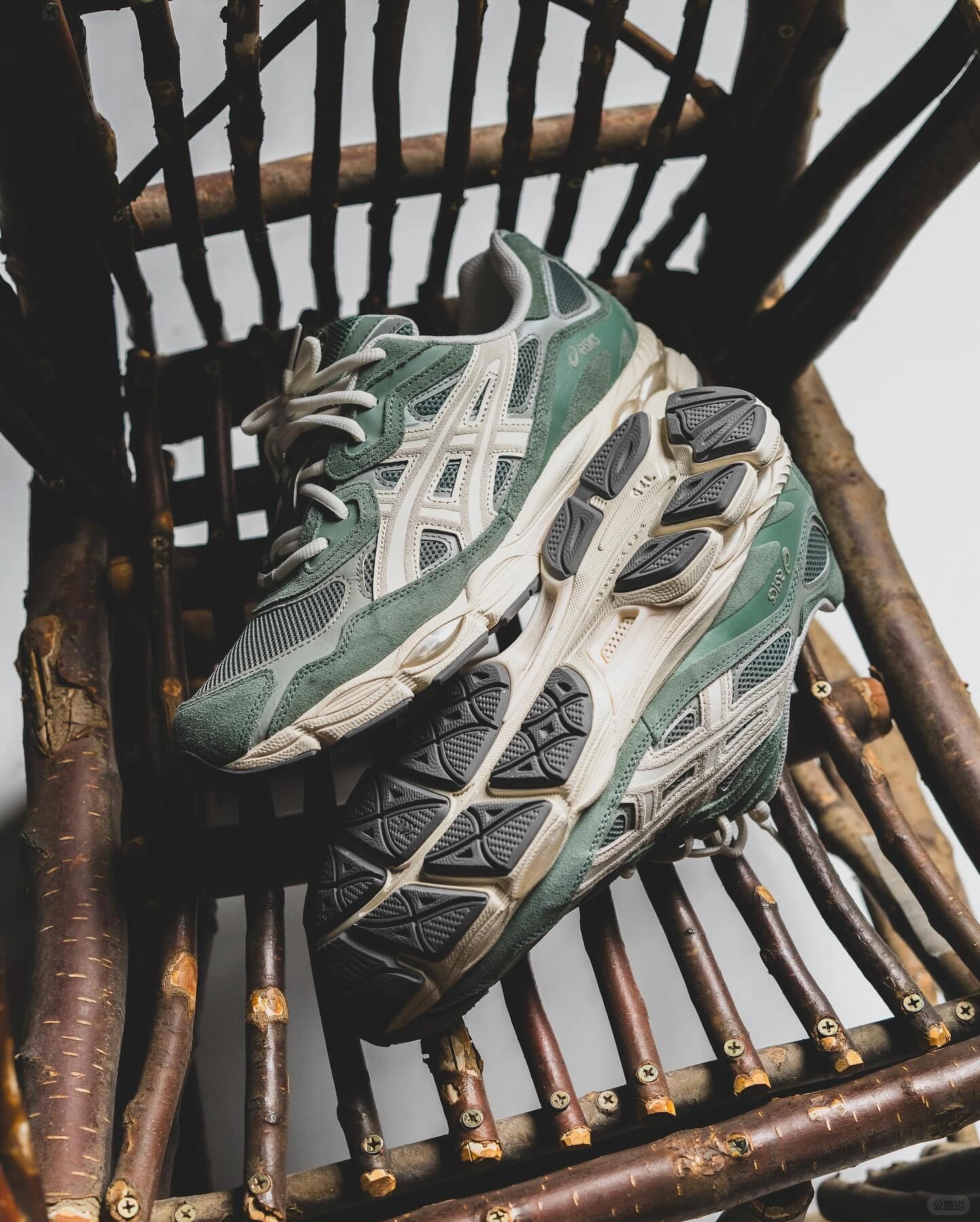 ASICS GEL-NYC (2).jpg