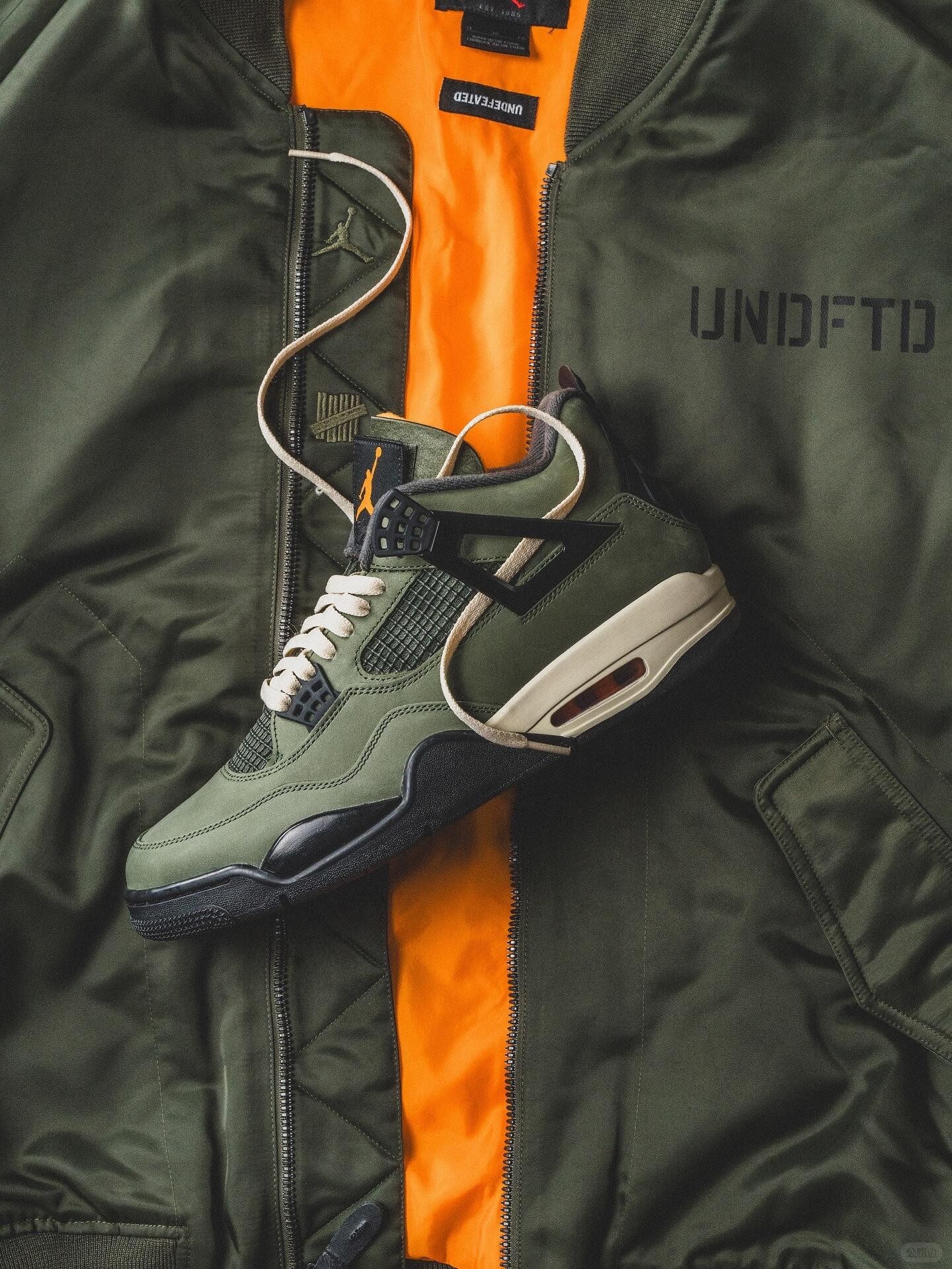 Air jordan 4 x undefeated (4).jpg