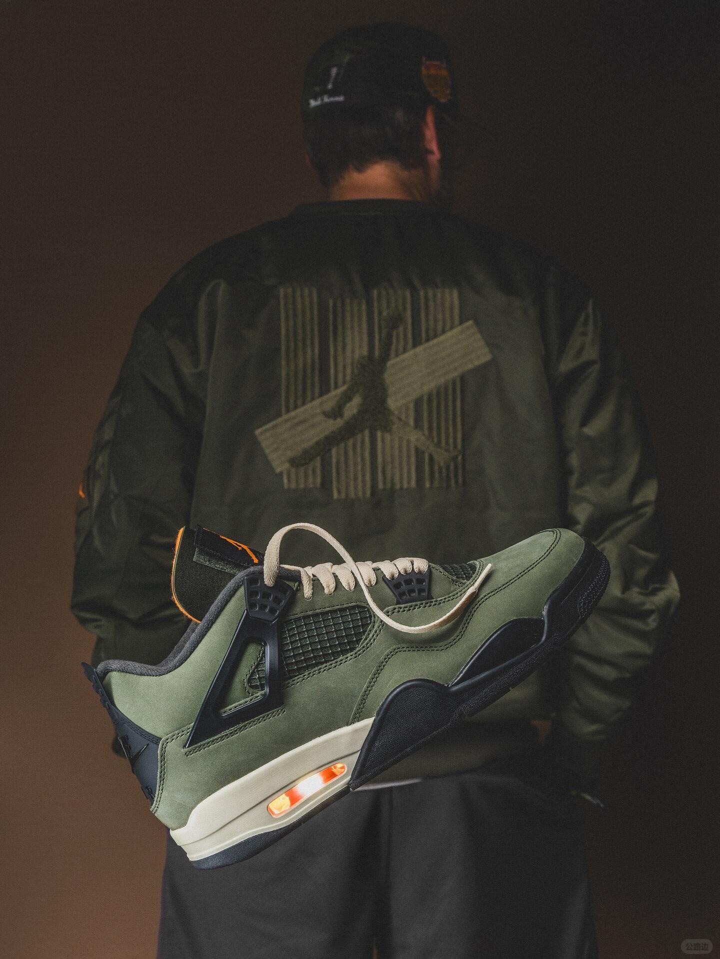 Air jordan 4 x undefeated (7).jpg