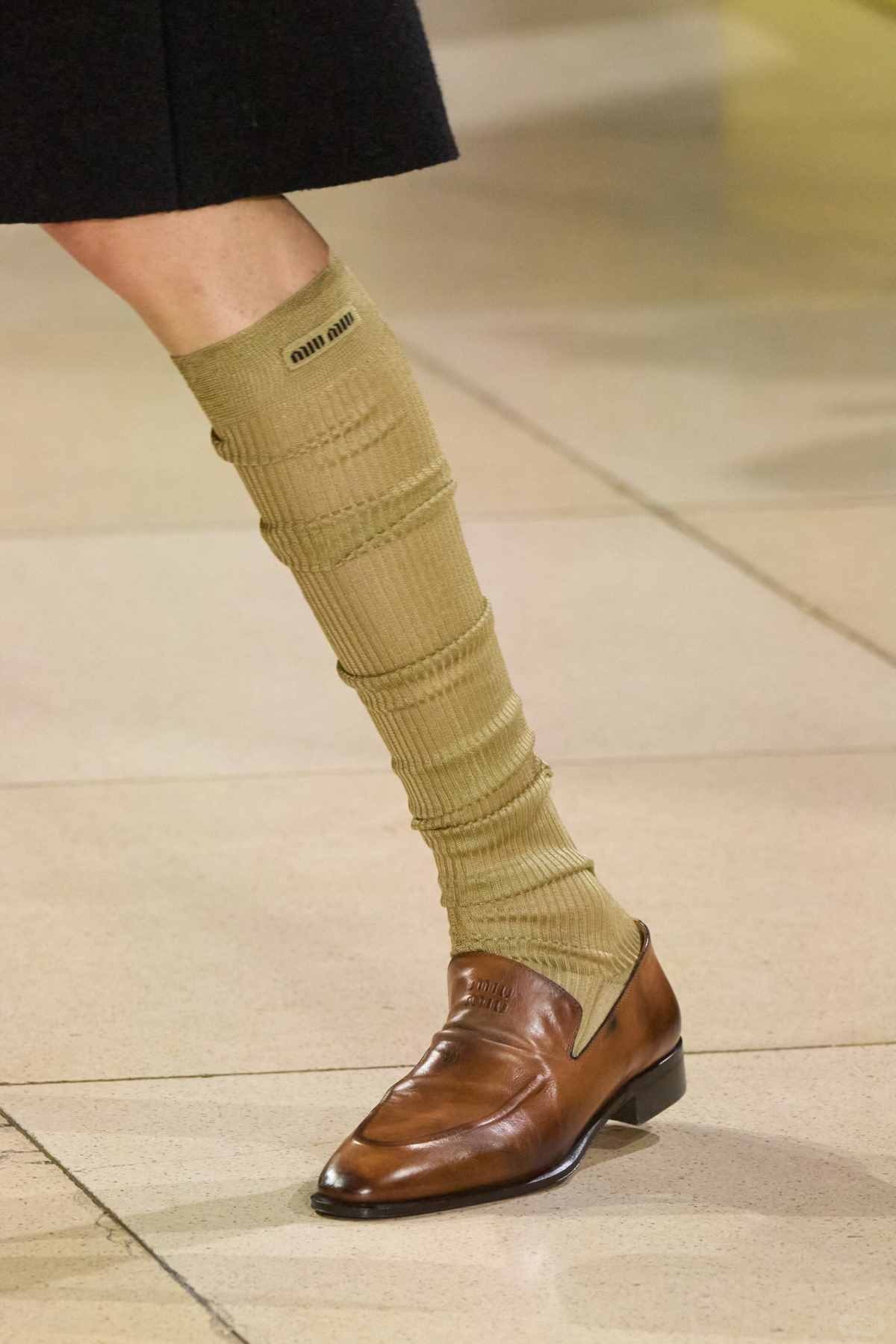 Showroom hits shoes and boots directly (9).jpg