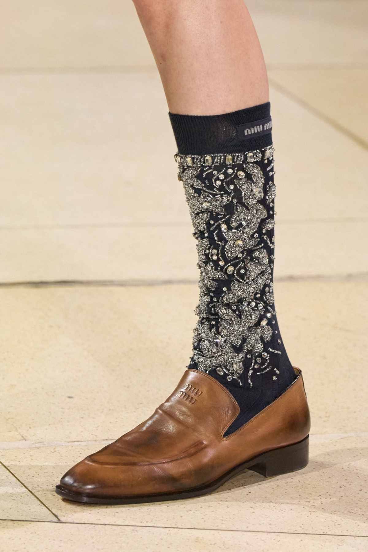 Showroom hits shoes and boots directly (11).jpg