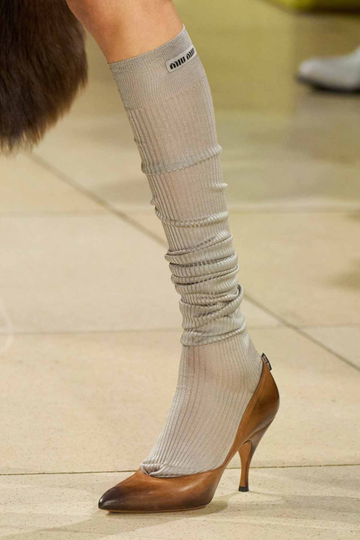 Showroom hits shoes and boots directly (14).jpg