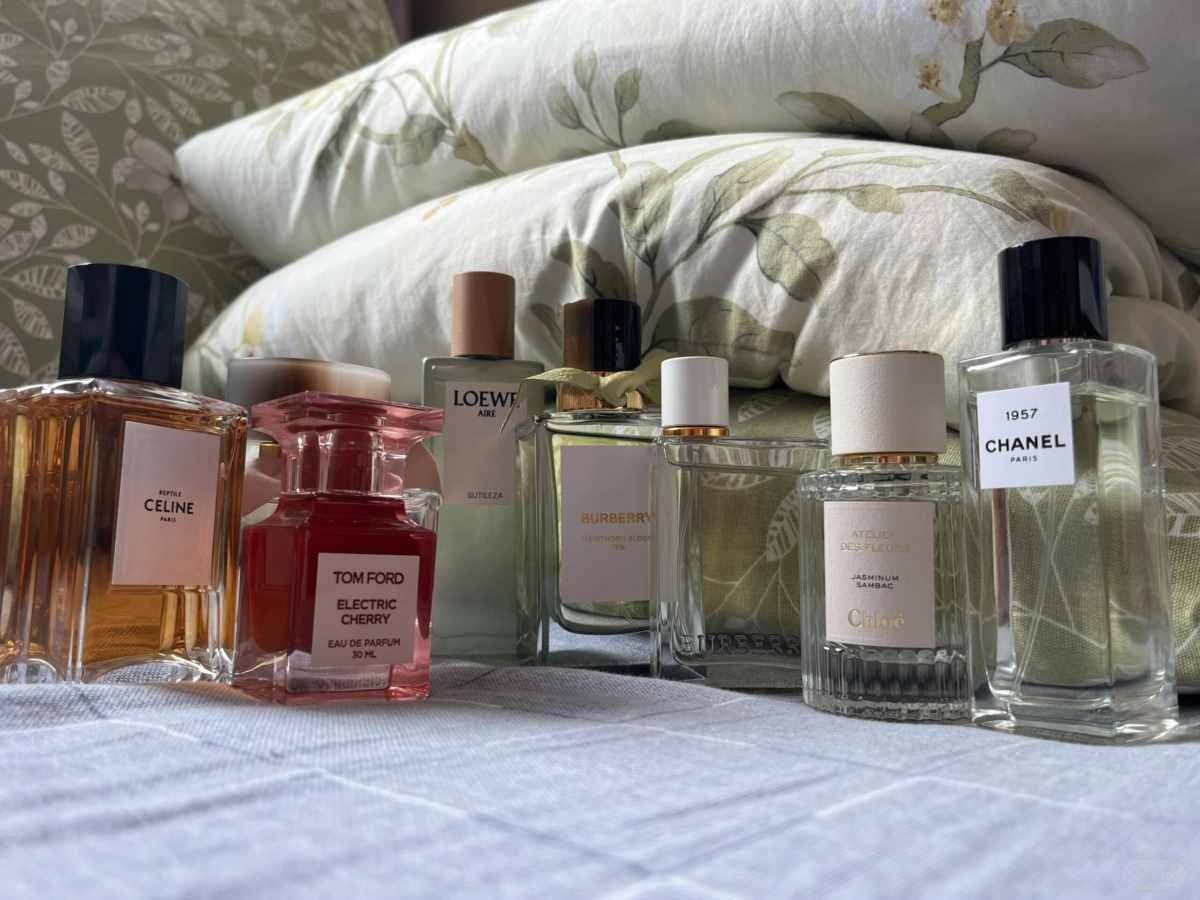 Eight bottles of famous perfume that have not been used up yet (1).jpg