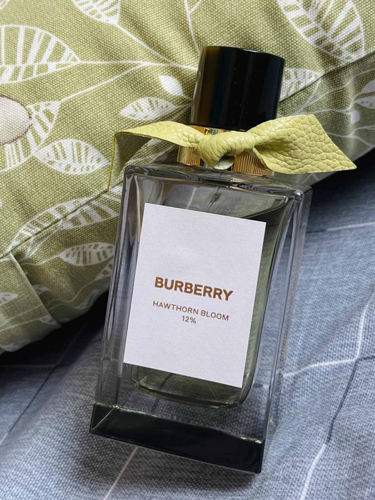 Eight bottles of famous perfume that have not been used up yet (5).jpg