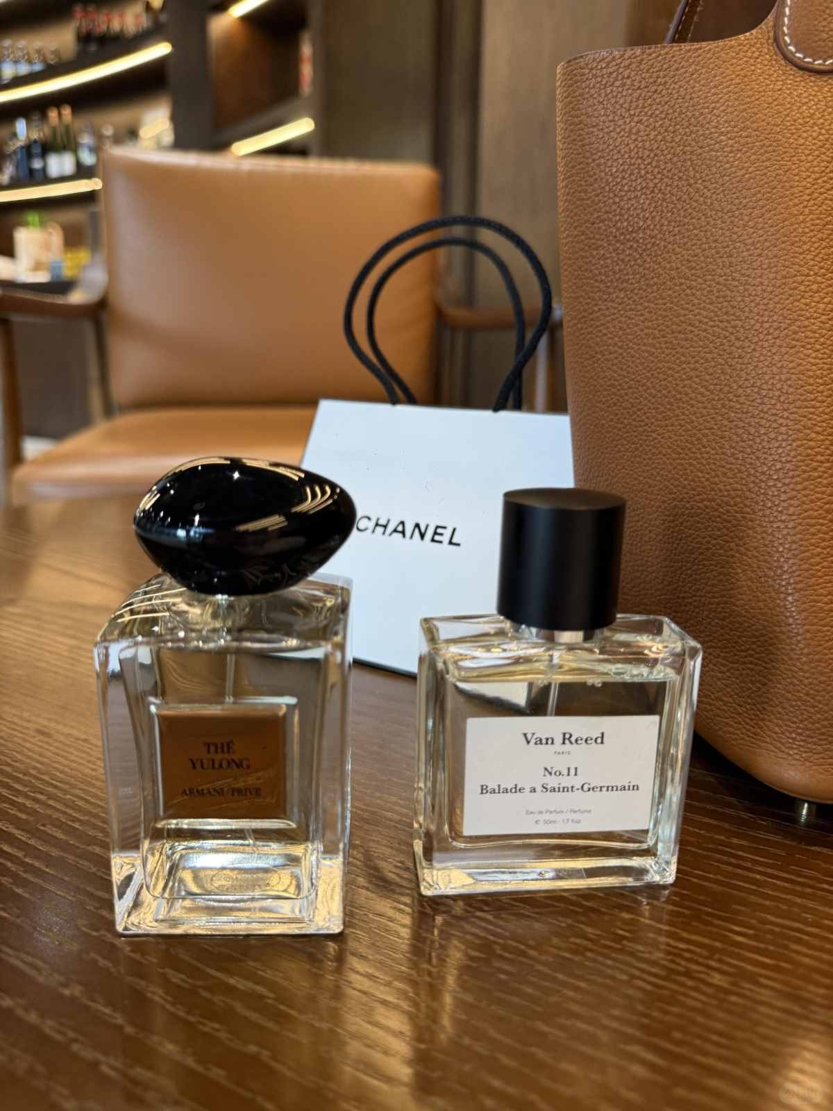 I was praised by the counter elder sister that my perfume smells good (1).jpg