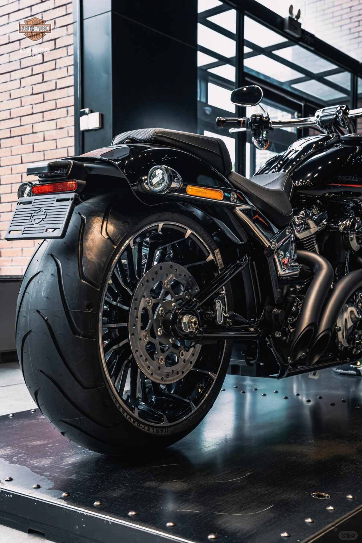 Harley Breakers (3).jpg