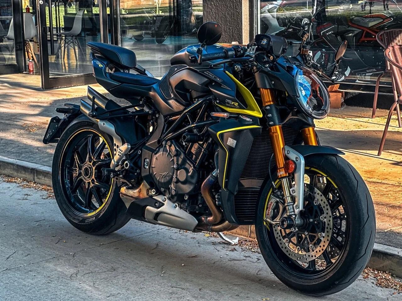 Augusta Brutale 1000 thug messenger heavy motorcycle (3).jpg