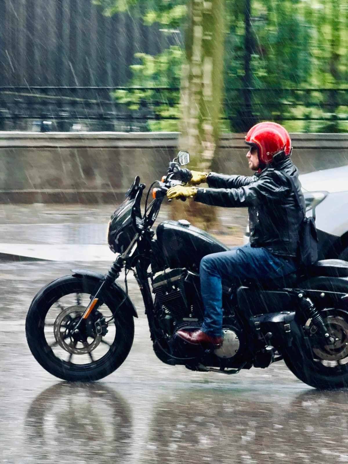 Harley motorcycles in Europe (5).jpg
