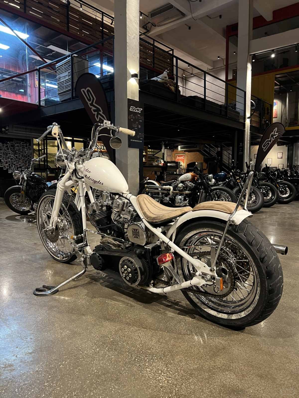 Harley shovel chopper motorcycle (7).jpg