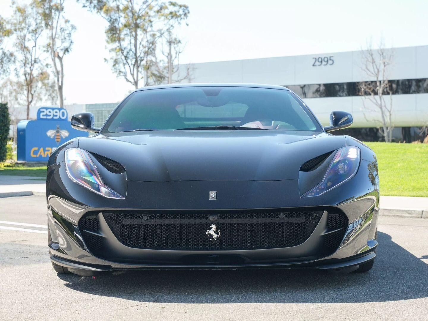 Ferrari 812 (4).jpg