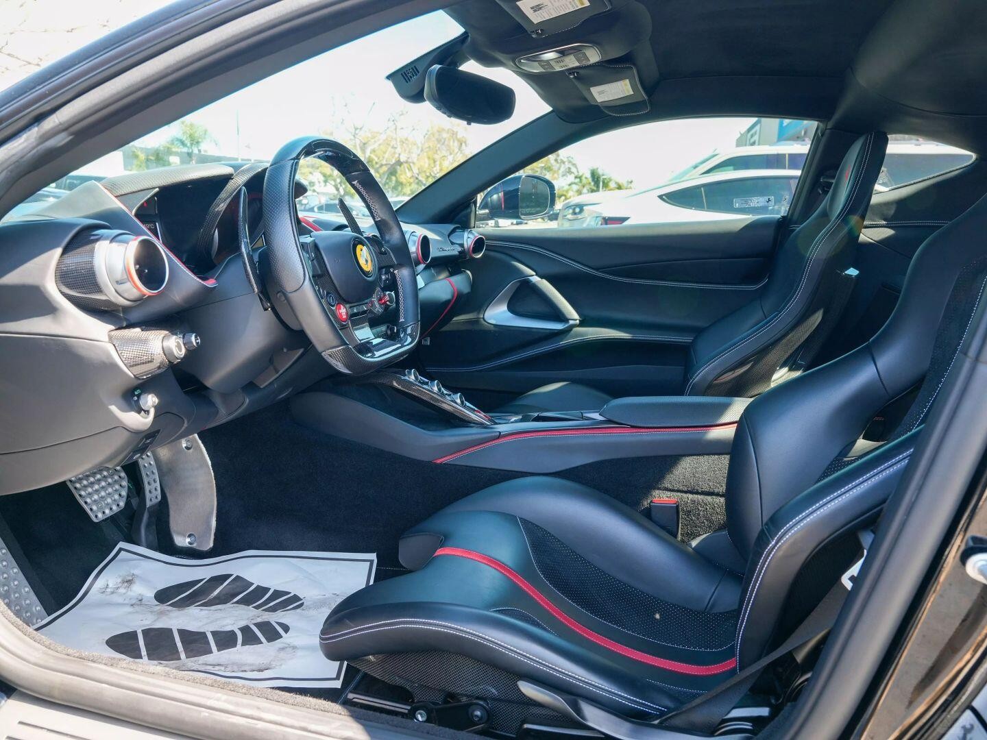 Ferrari 812 (7).jpg