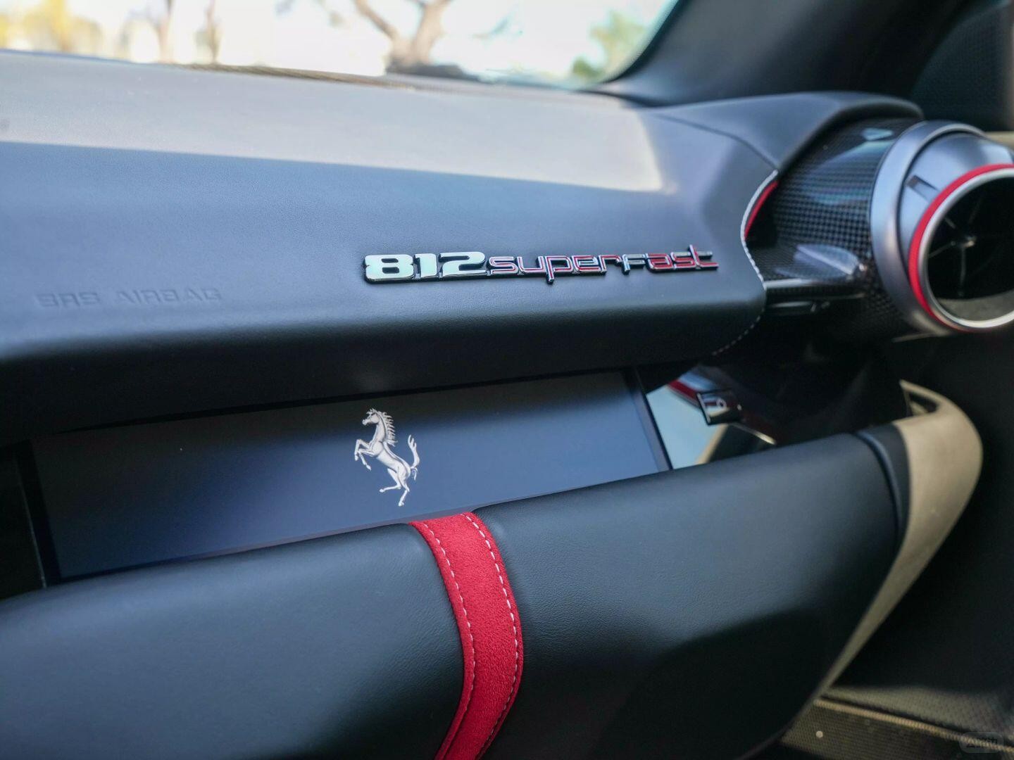 Ferrari 812 (12).jpg