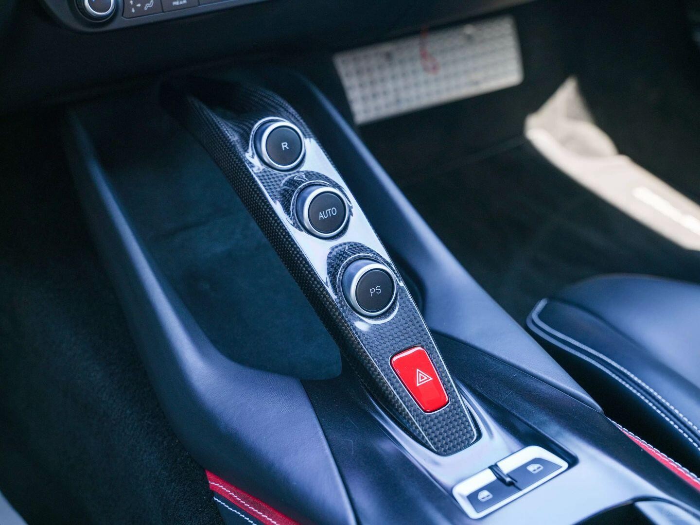Ferrari 812 (14).jpg