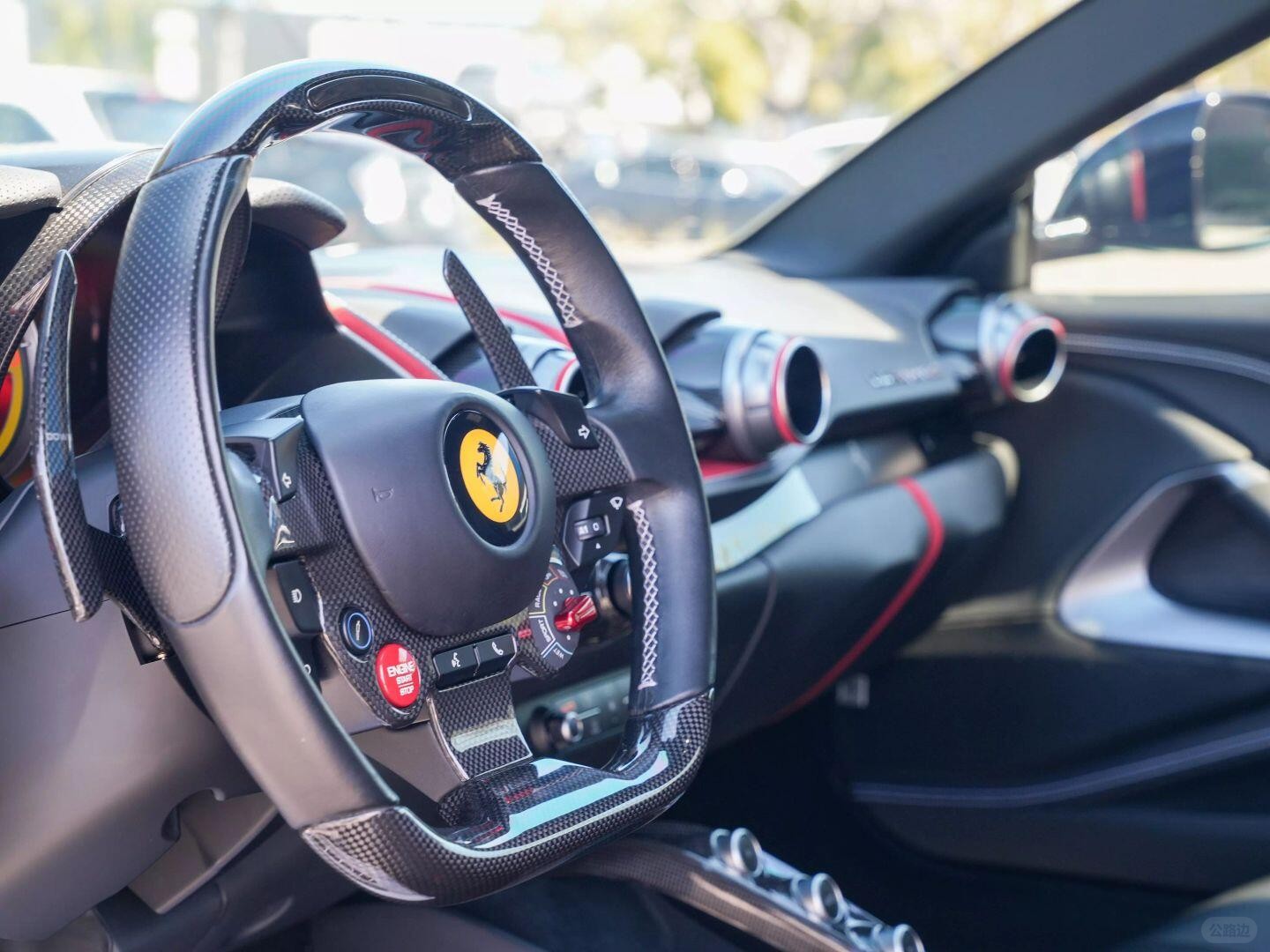 Ferrari 812 (17).jpg