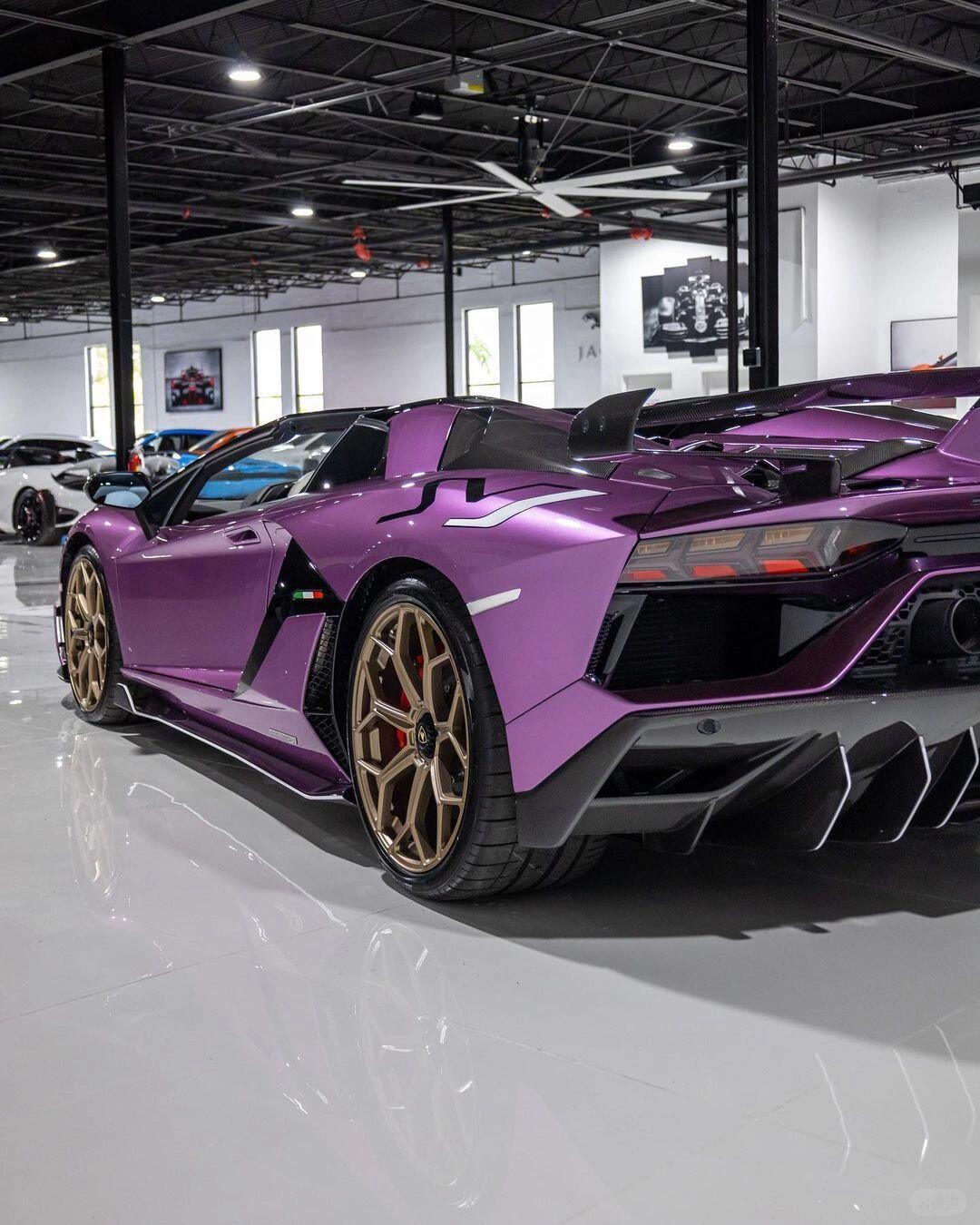 Lamborghini Aventador SVJ Roadster (6).jpg