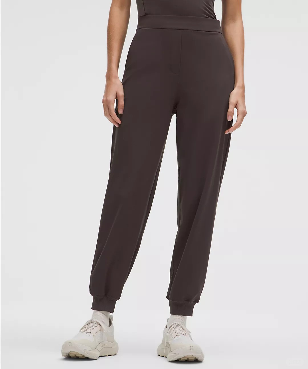 Daydrift High-Rise Jogger (2).jpeg