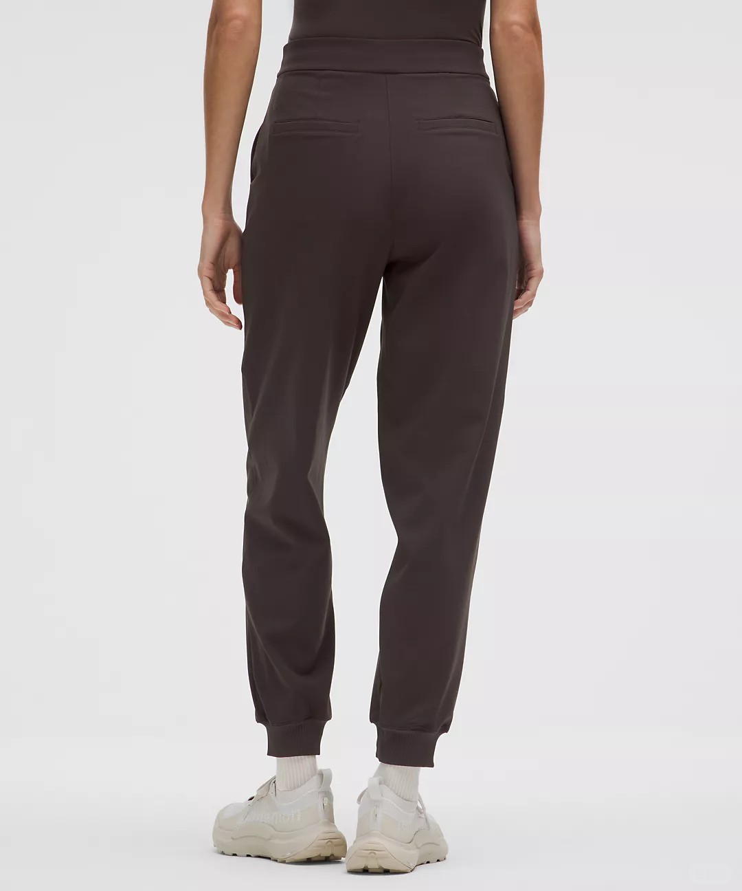Daydrift High-Rise Jogger (3).jpeg