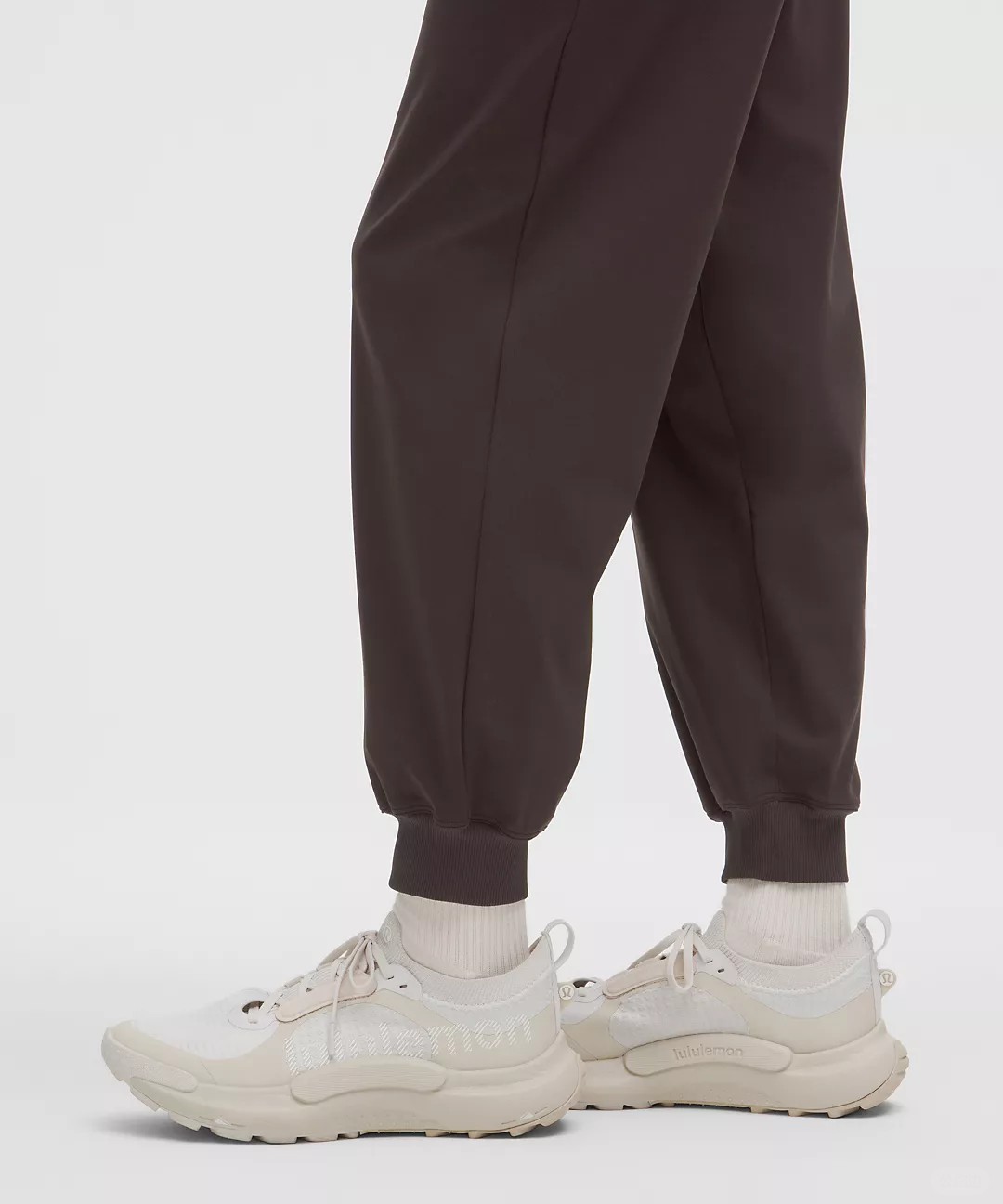Daydrift High-Rise Jogger (7).jpeg