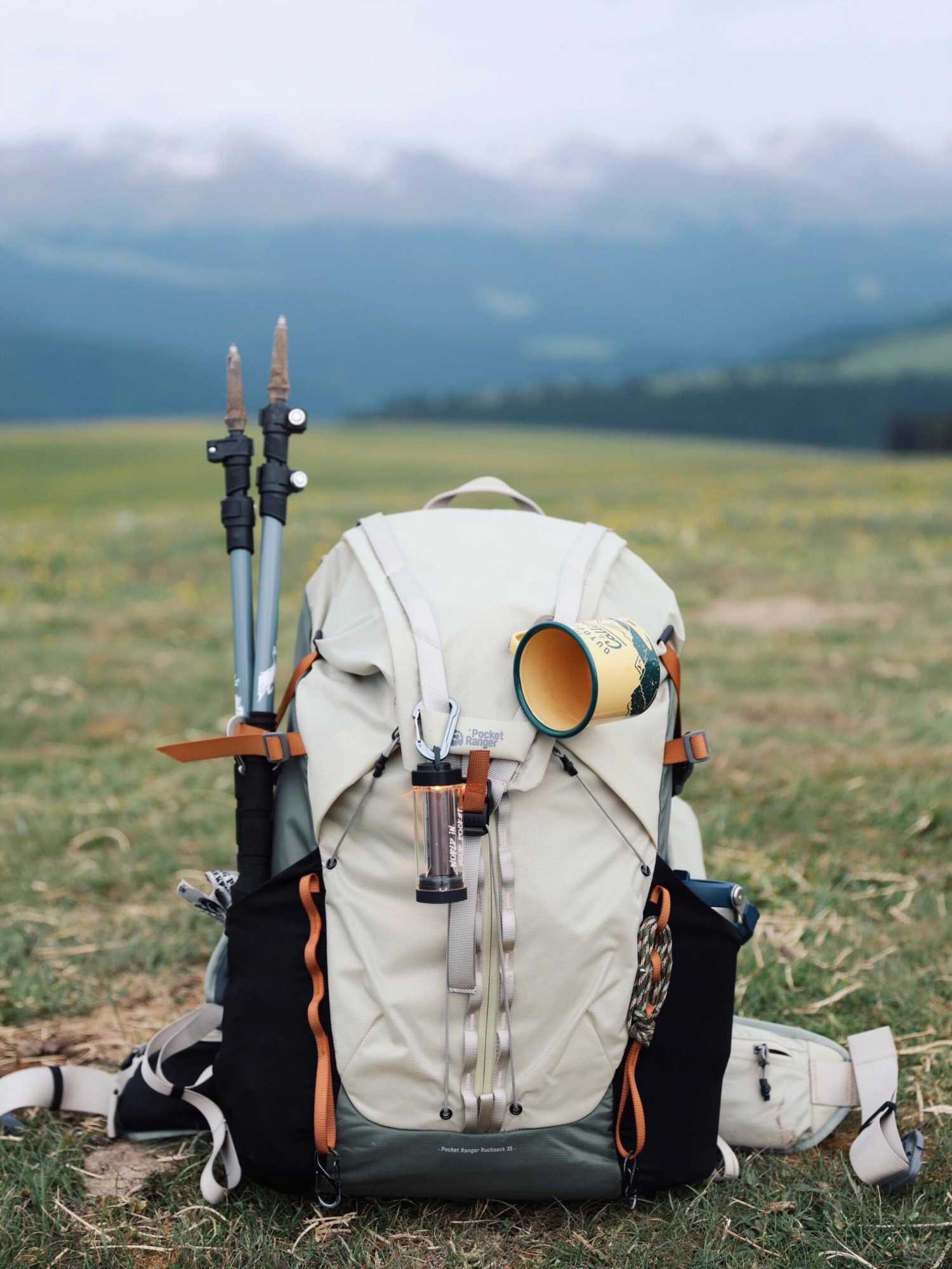 Outdoor photography bag for people (4).jpg