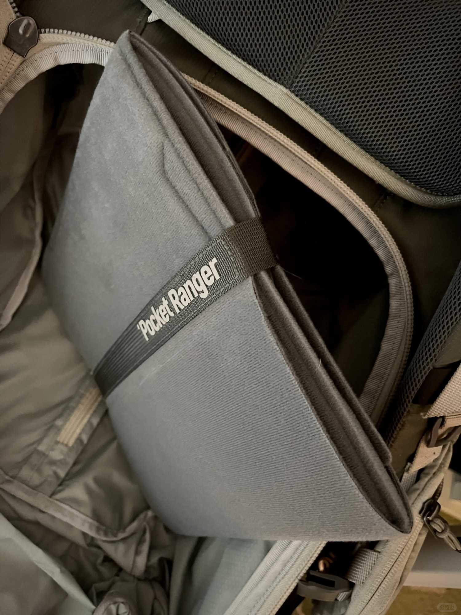Outdoor photography bag for people (9).jpg