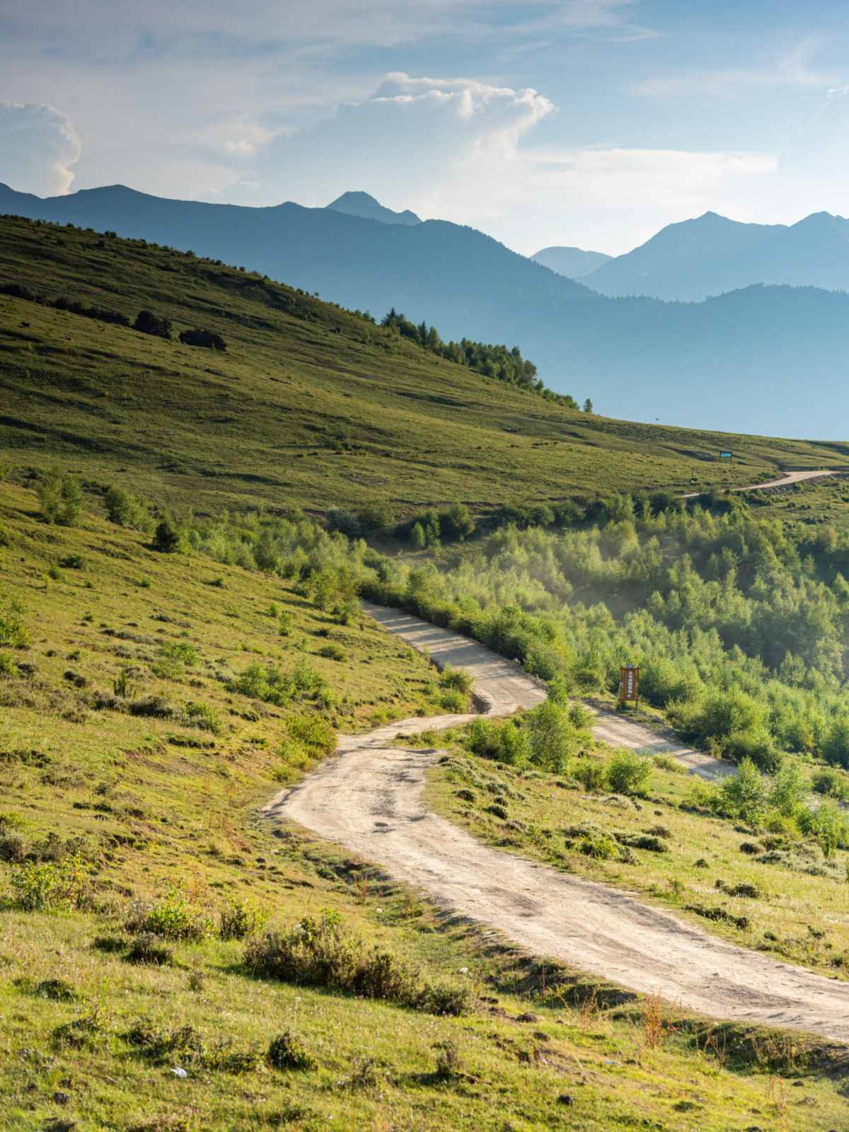 Reverse tourism is so exciting, a severely underestimated small town in western .jpg