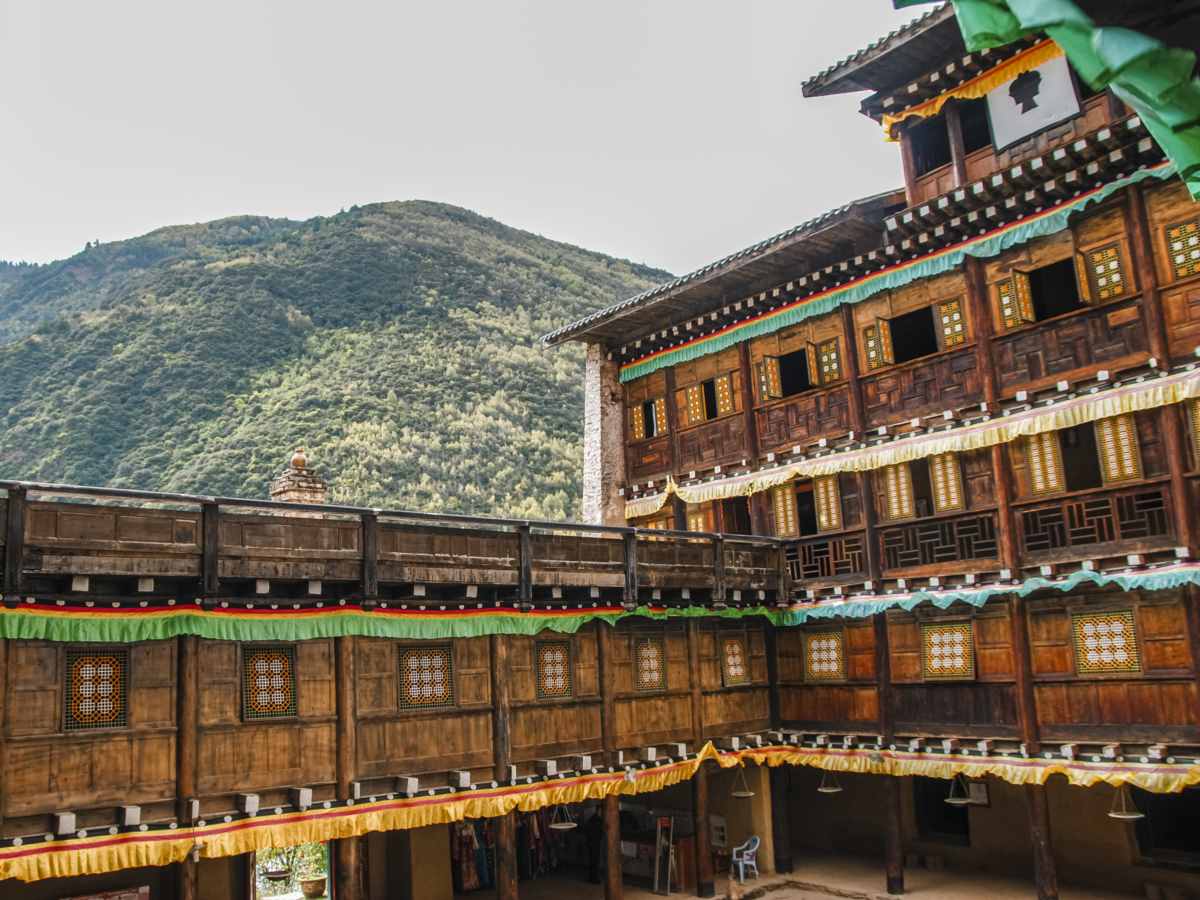 Reverse tourism is so exciting, a severely underestimated small town in western .jpg