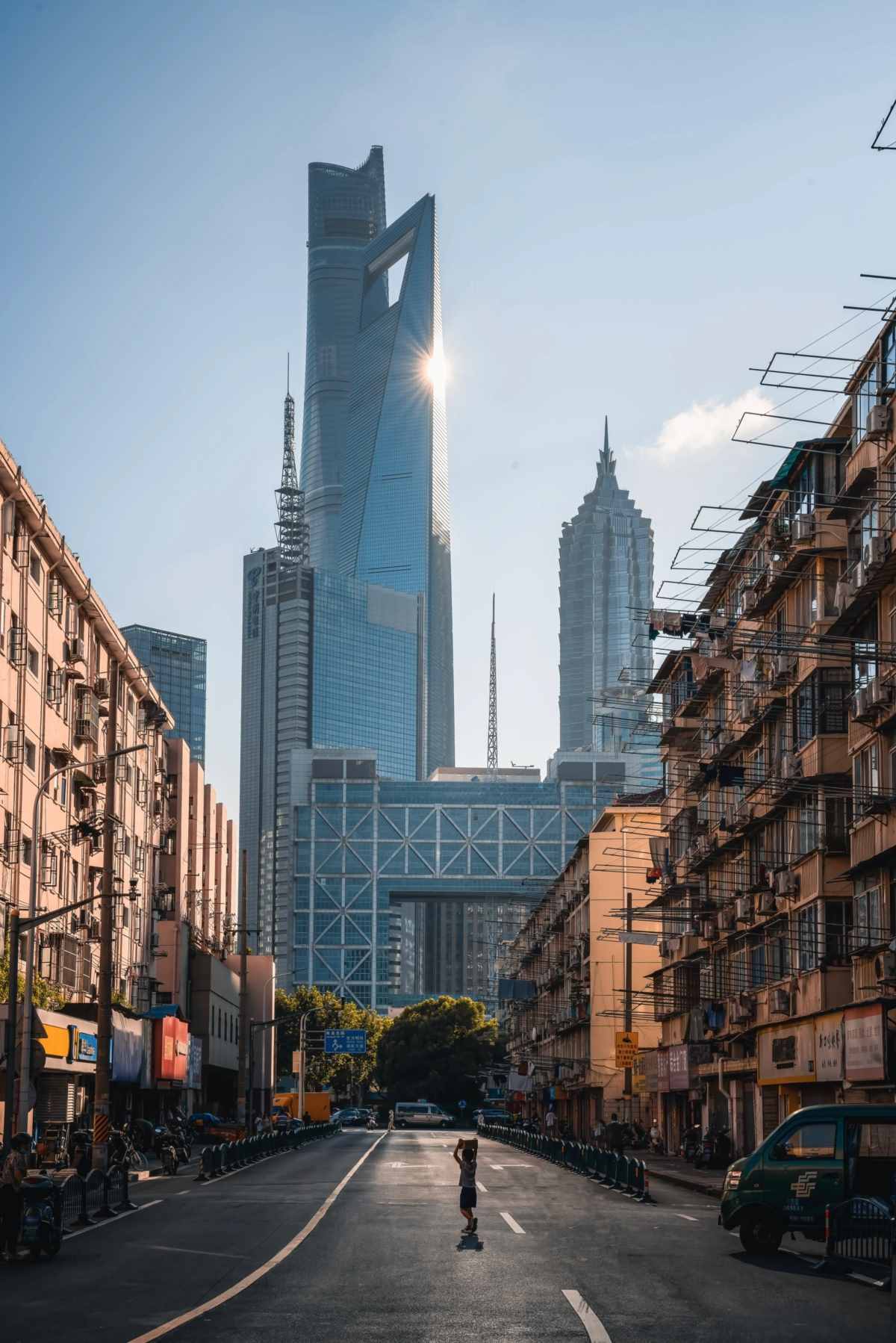 The photos I took during my trip to China show that 'looking down is the co.jpg