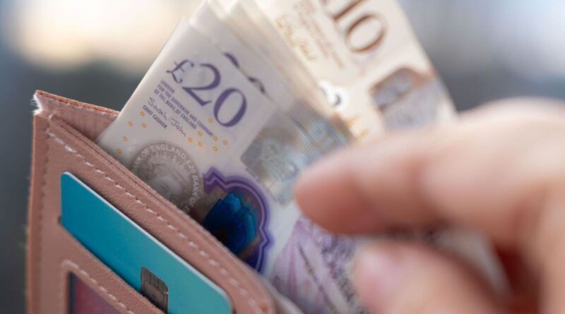 Older state pensioners given extra £566 boost on top of state pension.jpg