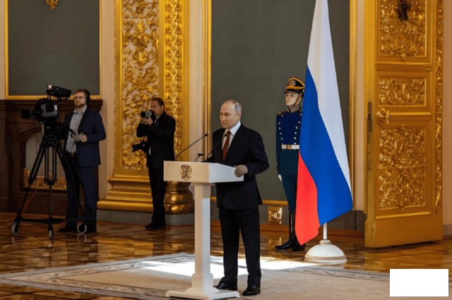 The situation is severe. The German commander said 800000 troops are in place, a.png