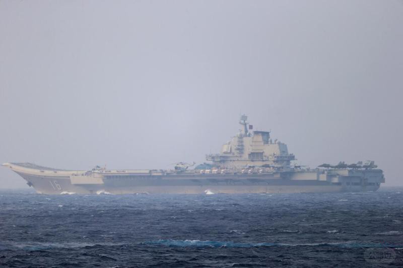 中日就军机对峙各执一词 学者：海空摩擦升级可能性有限.jpg