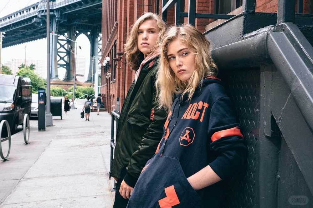 KON 2025 AutumnWinter Knight Series Brooklyn Street Photography Catalog (2).jpg