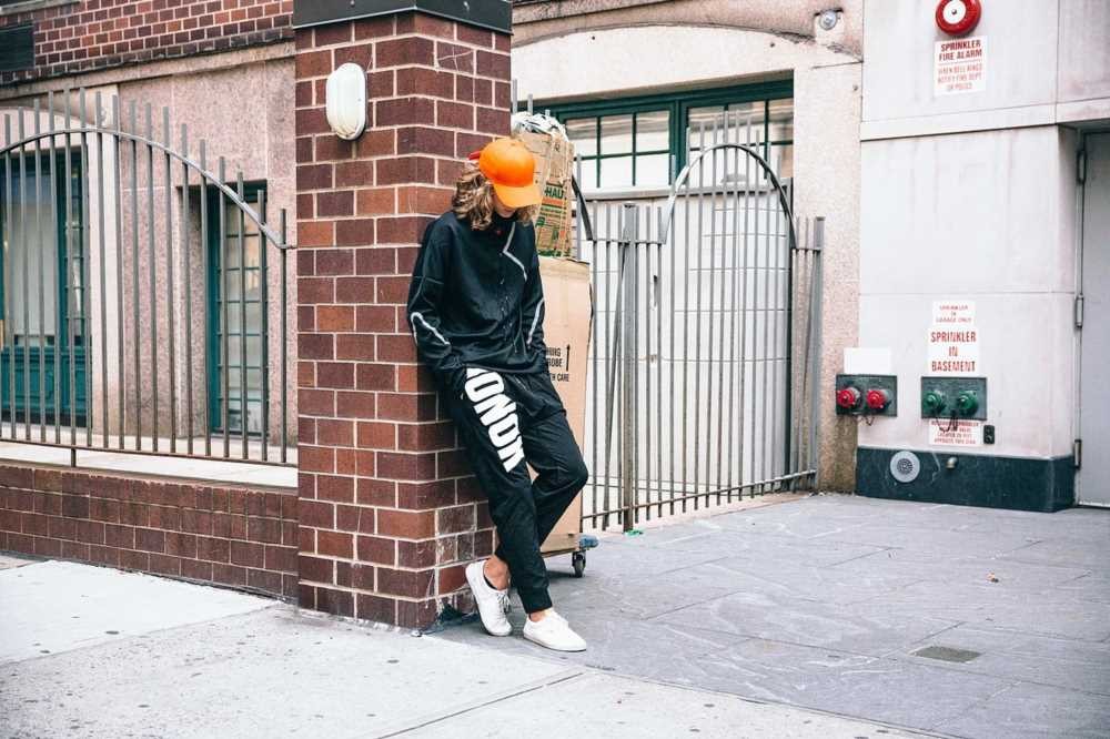 KON 2025 AutumnWinter Knight Series Brooklyn Street Photography Catalog (27).jpg