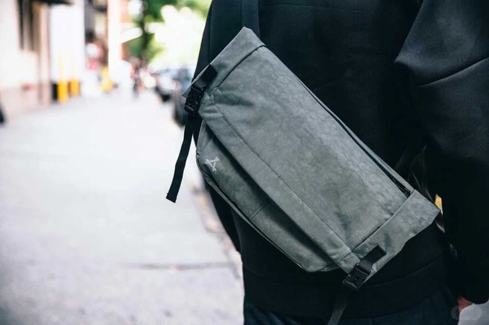 KON 2025 AutumnWinter Knight Series Brooklyn Street Photography Catalog (39).jpg