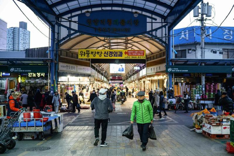 韩国食品价格五年暴涨27% 民众叹“买菜都害怕”.jpg